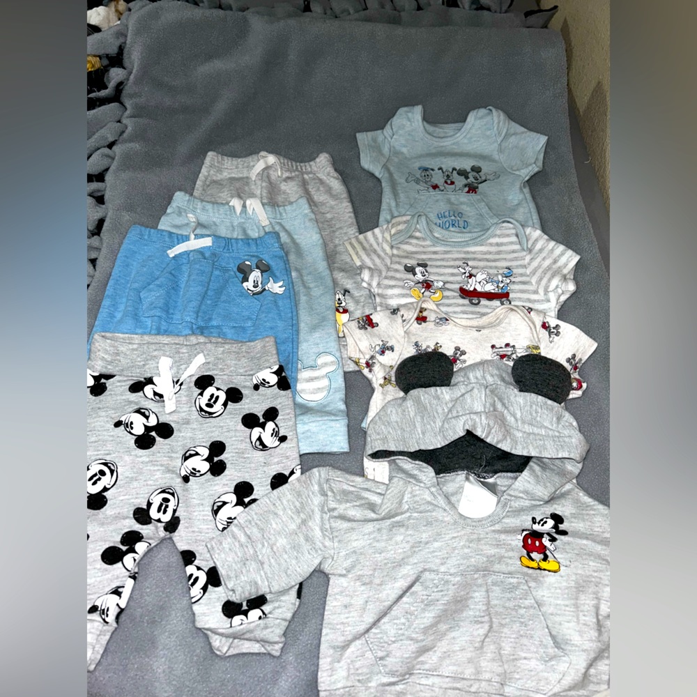 Mickey Mouse outfits. 0-3 months.